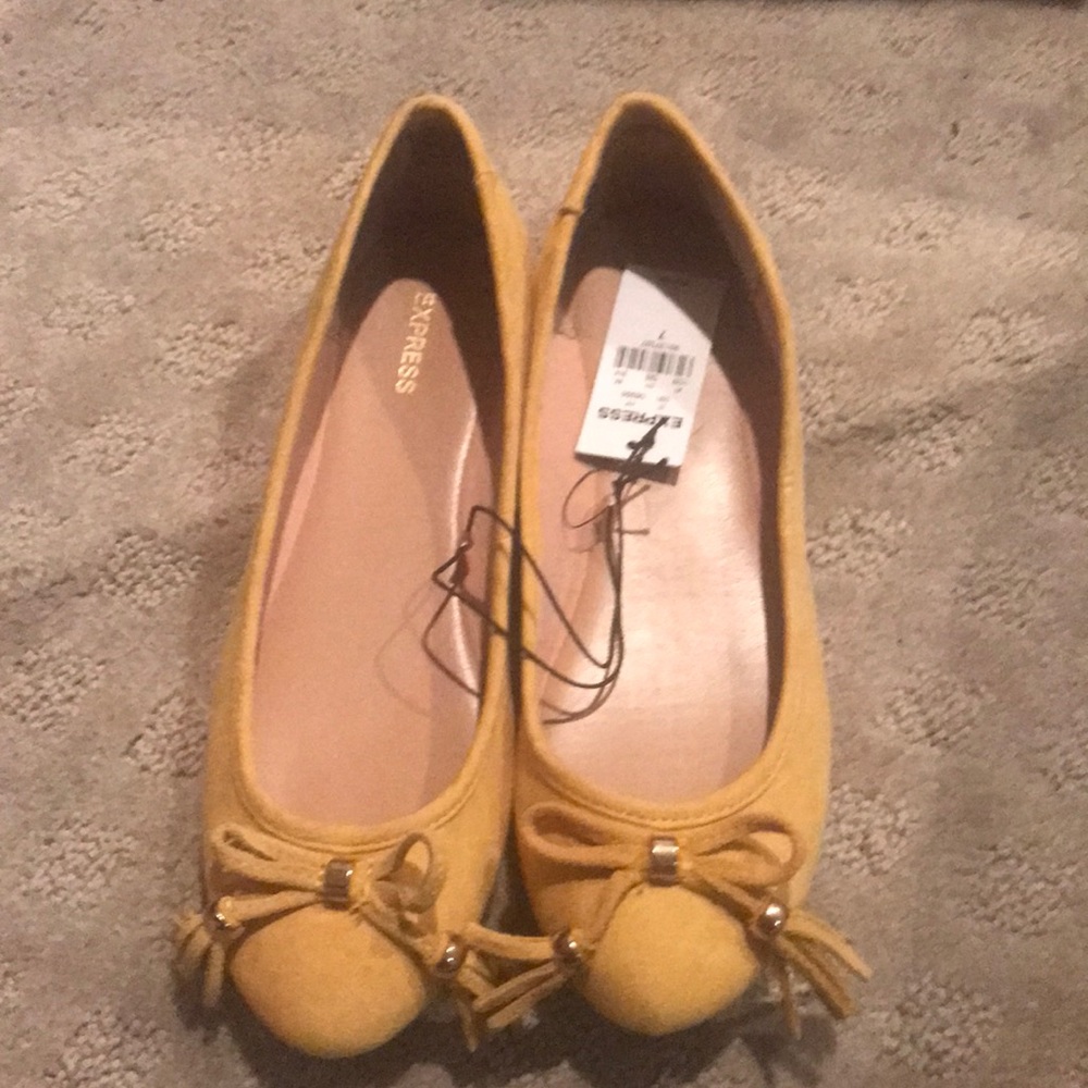 express flats NWT